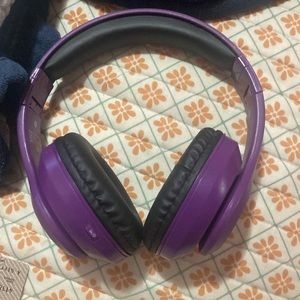 Purple wireless headphone